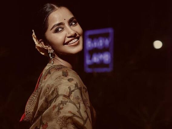 Actress Anupama Parameswaran: ஏய் சுழலி... அனுபாமாவின் லேட்டஸ்ட் க்ளிக்ஸ்! Actress Anupama Parameswaran: ஏய் சுழலி... அனுபாமாவின் லேட்டஸ்ட் க்ளிக்ஸ்!