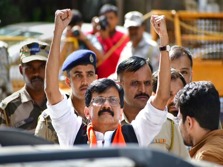 Patra Chawl Scam Case: Shiv Sena MP Sanjay Raut's ED Custody Extended Till August 8 Patra Chawl Scam Case: సంజయ్‌ రౌత్‌కు కస్టడీ పొడిగింపు- ఆ కేసులో ED పురోగతి