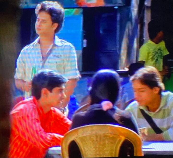 কৌশিক গঙ্গোপাধ্যায়ের পরিচালিত ছবি 'জ্যাকপট'-এ একজন তরুণ অভিনেতা হিসেবে কাজ করেছিলেন জিৎ। পর্দায় তাঁকে একঝলক দেখা গিয়েছিল, কোনও সংলাপও ছিল না।