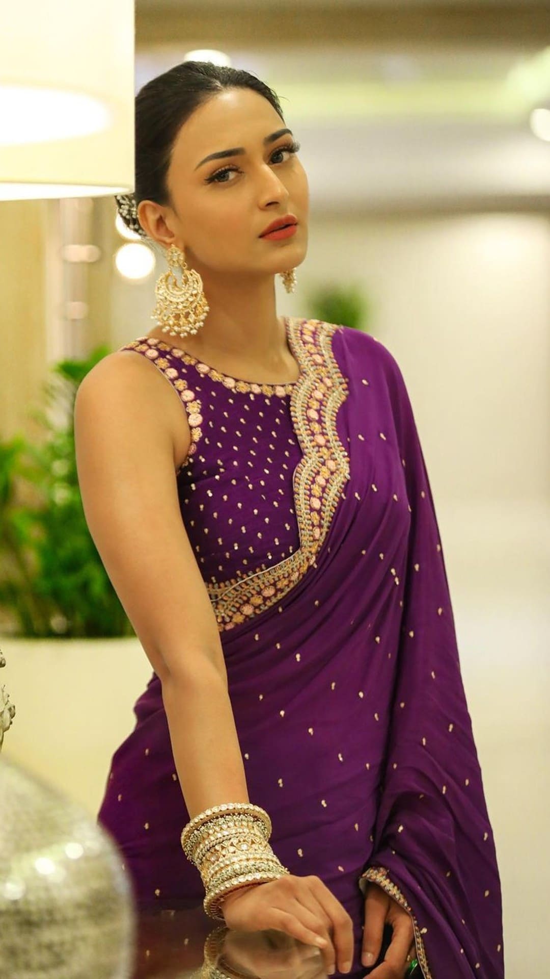 Recreate 5 Stylish Look For Karwa Chauth Inspired By Erica Fernandes Sarees  In Hindi | recreate stylish look for karwa chauth inspired by erica  fernandes sarees | HerZindagi