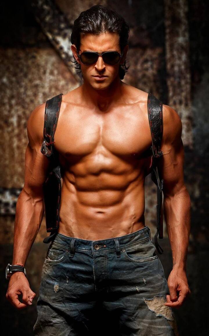 मालूम हो कि ऋतिक रोशन अपनी फिटनेस की दम पर ही बॉलीवुड में जाने जाते हैं. साथ ही अपनी कमाल की एक्टिंग की बदौलत फिल्मी दुनिया में ऋतिक ने खास मुकाम बनाया है.
