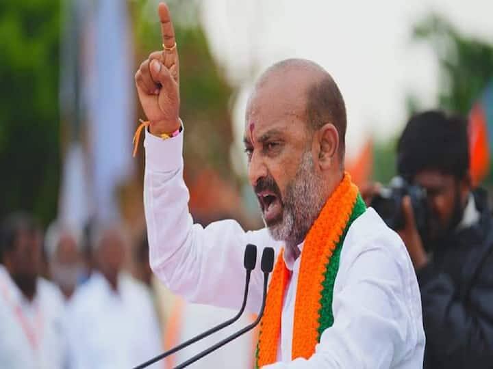 12 TRS MLAs Ready To Join BJP, Claims T'gana BJP Chief 12 TRS MLAs Ready To Join BJP, Claims T'gana BJP Chief