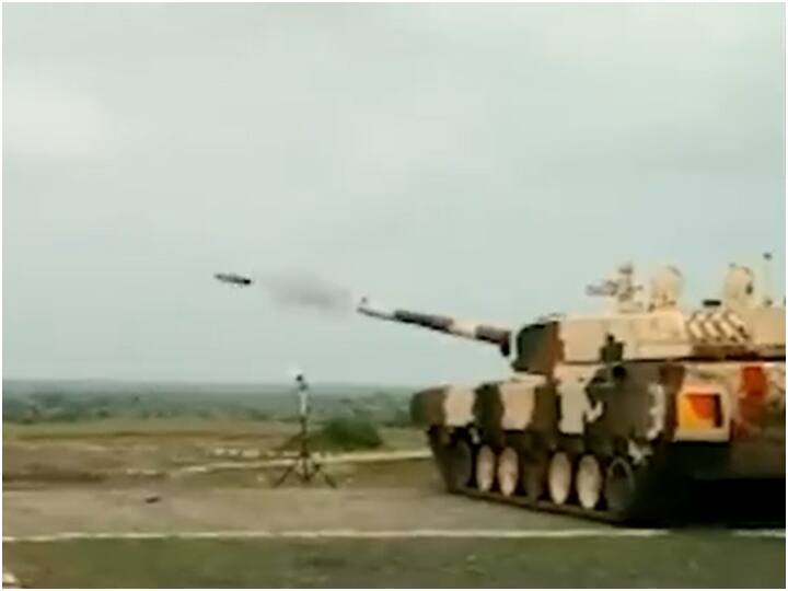 DRDO successfully test fires Laser-Guided ATGMs watch video DRDO Update: आत्मनिर्भरता की दिशा में एक और कदम, लेजर-गाइडेड एंटी-टैंक मिसाइल का किया सफल परीक्षण