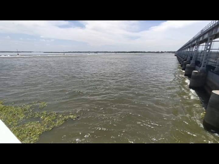 karur mayanur dam waterflow increased கரூர்: மாயனூர் கதவணைக்கு  நீர்வரத்து அதிகரிப்பு - விவசாயிகள் மகிழ்ச்சி