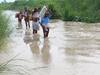 Gopalganj Flood: गोपालगंज में उफान पर गंडक, तटबंध के अंदर बसे छह गांवों का सड़क से संपर्क टूटा, बाढ़ का खतरा
