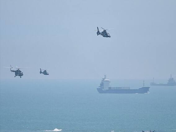 China Taiwan : पेलोसी रवाना झाल्यानंतरही चीनचा त्रागा सुरुच, तैवान सामुद्रधुनीत चीनचा युद्ध सराव