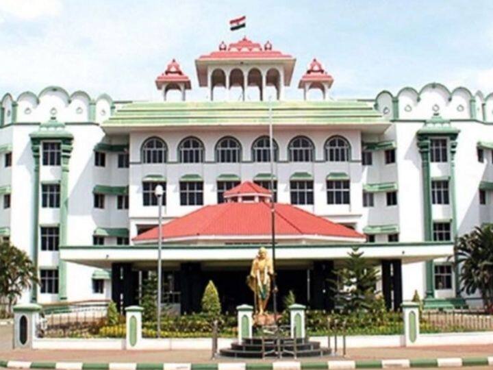 Madurai High Court orders Interim ban to vacate Gandhiji centenary memorial shop காந்திஜி நூற்றாண்டு நினைவு அங்காடியை காலி செய்ய இடைக்கால தடை - மதுரை உயர்நீதிமன்றம் உத்தரவு