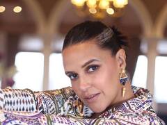 PHOTO: अभिनेत्री नेहा धुपियाने फ्लॉन्ट केला हटके लूक; पाहा फोटो!