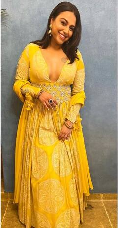 In Pics : ब्लॅक ड्रेसमध्ये स्वराचा बोल्ड अंदाज, चाहते म्हणतात...