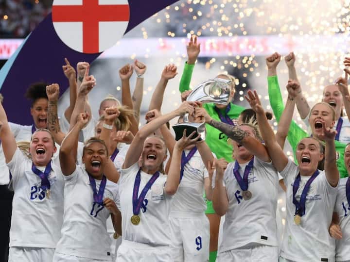 Football 'Comes Home' As England Lift UEFA Women’s EURO Trophy Football 'Comes Home' As England Lift UEFA Women’s EURO Trophy
