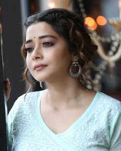 PHOTO: अभिनेत्री टीना दत्ताचं मनमोहक सौंदर्य; फोटो चर्चेत!