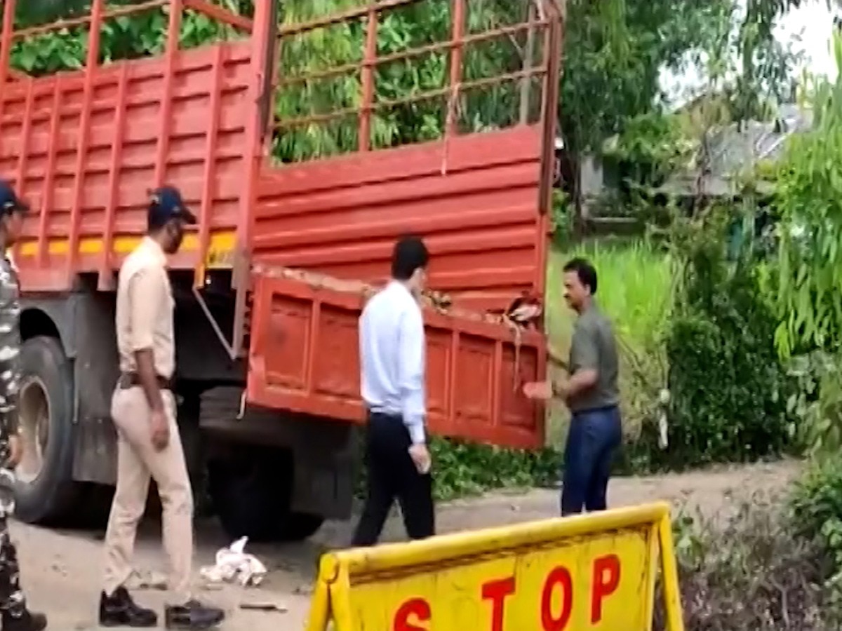 Madhya Pradesh Crime : गोवंशाची वाहतूक, ग्रामस्थांचा हल्ला; मध्य प्रदेशातील घटनेत अमरावतीच्या एकाचा मृत्यू, दोघे जखमी