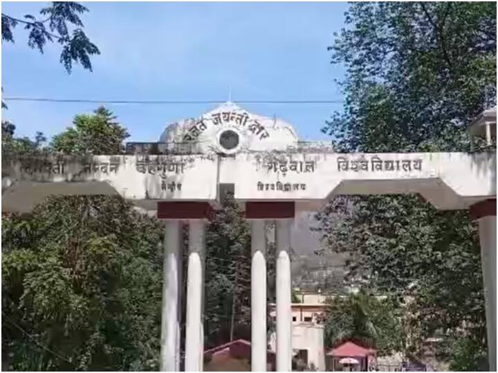 Uttarakhand Srinagar nta postponed common entrance exam for central university exam ann Srinagar News: श्रीनगर में सेंट्रल यूनिवर्सिटी में दाखिले की परीक्षा स्थगित, छात्रों ने किया प्रदर्शन, सवालों के घेरे में NTA