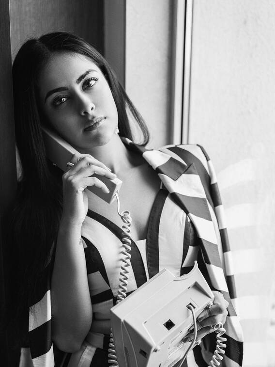 अविका गौर ने ग्लैमरस लुक से बढ़ाया इंटरनेट का तापमान