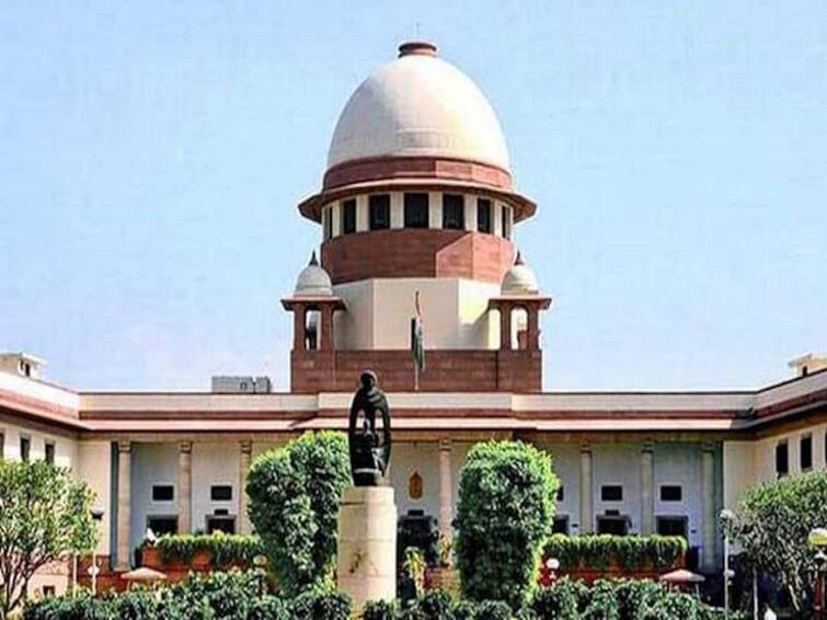 Over 10000 Cases Pending in Supreme Court for Over 10 Years உச்ச நீதிமன்றத்தில் இவ்வளவு வழக்குகள் நிலுவையில் இருக்கிறதா? மத்திய அரசு அதிர்ச்சி தகவல்