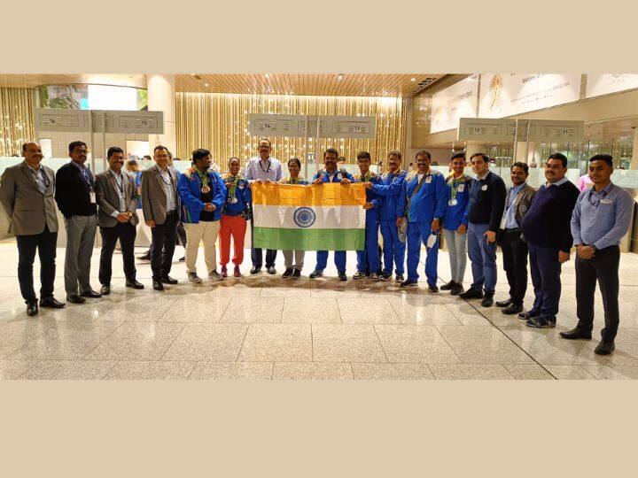 Thane Police Naik Sheetal Mallikarjun Kharatmal won the International Belt and Mask Wrestling Championship Thane police : आंतरराष्ट्रीय बेल्ट व मास्क रेसलींग स्पर्धेत ठाण्याच्या महिला पोलिसाची चमकदार कामगिरी