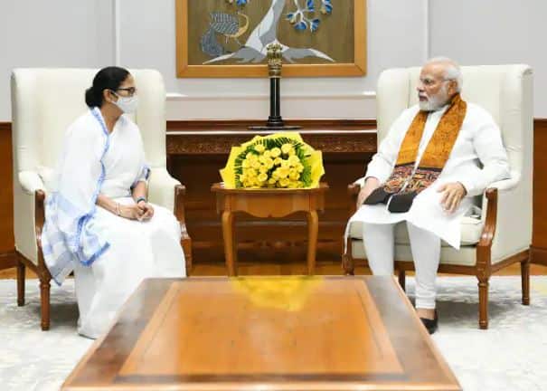 West bengal CM Mamata Banerjee Meets PM Modi in delhi ,Can be discussed on GST of the state CM Mamata Meets PM Modi : ਸੀਐਮ ਮਮਤਾ ਬੈਨਰਜੀ ਨੇ ਪੀਐਮ ਮੋਦੀ ਨਾਲ ਕੀਤੀ ਮੁਲਾਕਾਤ