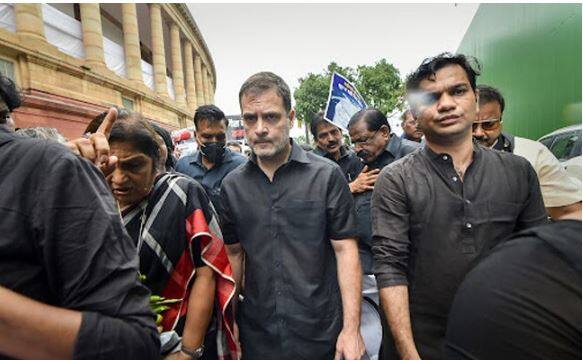 Rahul Gandhi Detained By Delhi Police During Congress Protest Congress Protest: ਰਾਹੁਲ ਗਾਂਧੀ ਸਣੇ ਸੰਸਦ ਮੈਂਬਰ ਹਿਰਾਸਤ 'ਚ ਲਏ, ਸੰਸਦ ਮੈਂਬਰਾਂ ਨੂੰ ਘੜੀਸਿਆ ਤੇ ਮਾਰਿਆ ਜਾ ਰਿਹਾ: ਰਾਹੁਲ