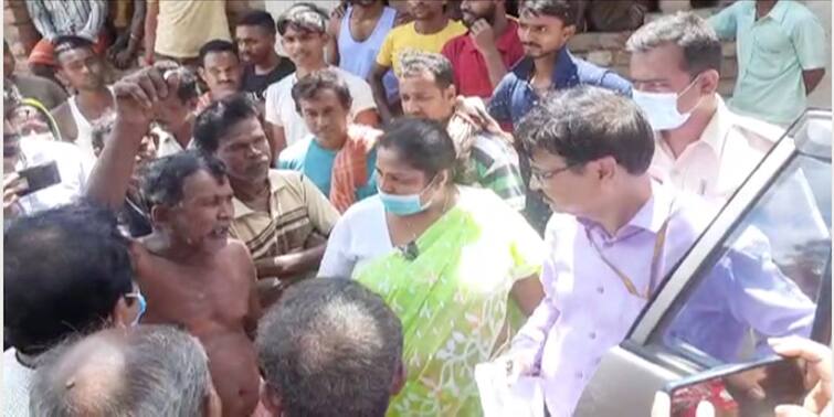 North 24 Pargana Bagda villagers allegedly not getting money after 100 days worked North 24 Pargana News: '১০০ দিনের কাজের প্রাপ্য টাকা মেলেনি,' কেন্দ্রীয় দলের প্রতিনিধিদের কাছে অভিযোগ গ্রামবাসীদের