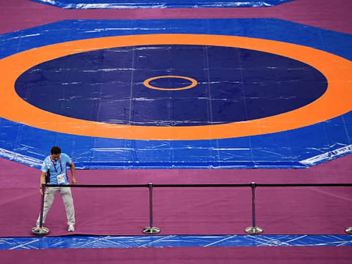 Wrestling Commonwealth Games 2022 Wrestling Bouts Halted in CWG 2022 Speaker Falls From Ceiling Commonwealth Game 2022: Wrestling Bouts Halted After Speaker Falls From Ceiling