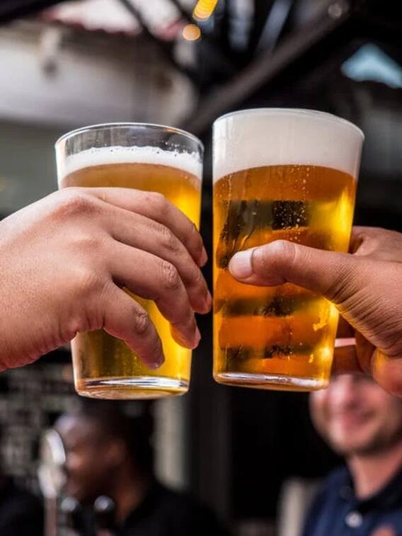 International Beer Day : பீர் குடிப்பது நல்லதா கெட்டதா?