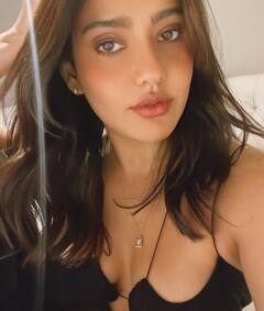 Neha Sharma : ब्लॅक अँड बोल्ड... अभिनेत्री नेहा शर्माचे नवे फोटो चर्चेत