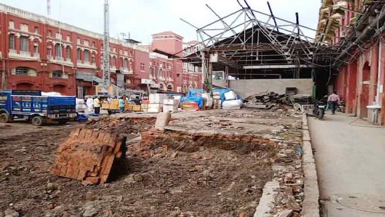 The traces of history found while digging land for metro work Finding 150 year old railway line in Howrah Howrah Station: মেট্রোর কাজে জমি খুঁড়তে গিয়ে ইতিহাসের হদিশ! হাওড়ায় ১৫০ বছর পুরনো রেললাইনের খোঁজ