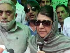 Jammu-Kashmir Politics: महबूबा मुफ्ती ने बोला बीजेपी पर बड़ा हमला, कहा- देश का तिरंगा झंडा बदलकर लाएगी भगवा