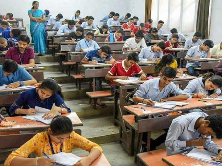 CUET 2022 Exam Postponed education when will the exam held find out marathi news CUET 2022 Exam Postponed: 17 राज्यांत होणारी CUET UG परीक्षा पुढे ढकलली, आता कधी होणार परीक्षा? जाणून घ्या