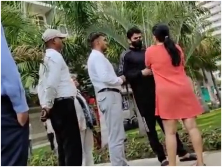 BJP Leader Caught On Camera Insulting Residents Noida Sector 93 Grand Omaxe Watch Video Ann | Viral Video: बीजेपी नेता श्रीकांत त्यागी का वीडियो वायरल, महिला को दी गालियां, धक्कामुक्की ...