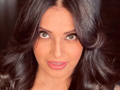 Bipasha Basu : બ્યુટી કવીન બિપાશા બાસુએ શેર કર્યા ગ્લેમરસ ફોટોસ