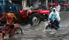 Vadodara: માત્ર અડધા કલાકના વરસાદમાં શહેર થયું પાણી પાણી, જુઓ વીડિયો