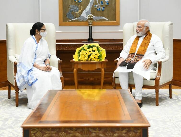 Mamata Banerjee meets PM Modi at his residence in Delhi, know complete highlights Mamata-PM Modi Meeting : প্রধানমন্ত্রীর সঙ্গে ৪৫ মিনিটের বৈঠক, কী প্রসঙ্গ তুললেন মমতা ?