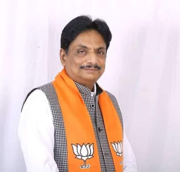 Gandhinagar: District Panchayat's health workers to go on strike Gandhinagar: તલાટી બાદ હવે જિલ્લા પંચાયતના આરોગ્યકર્મીઓ પણ જશે હડતાળ પર, આ દિવસથી અચોક્કસ મુદ્દતની હડતાળની જાહેરાત