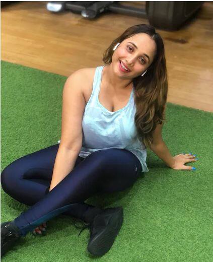 ਭੋਜਪੁਰੀ ਕੁਈਨ ਰਾਣੀ ਚੈਟਰਜੀ ਅੱਜ ਫਿਲਮ ਜਗਤ ਦਾ ਜਾਣਿਆ-ਪਛਾਣਿਆ ਨਾਂ ਬਣ ਚੁੱਕੀ ਹੈ। ਰਾਣੀ ਚੈਟਰਜੀ ਨੇ ਕਾਫੀ ਮਿਹਨਤ ਕਰਕੇ ਫਿਲਮੀ ਦੁਨੀਆ 'ਚ ਆਪਣਾ ਨਾਂ ਦਾ ਡੰਕਾ ਵਜਾਇਆ ਹੈ।