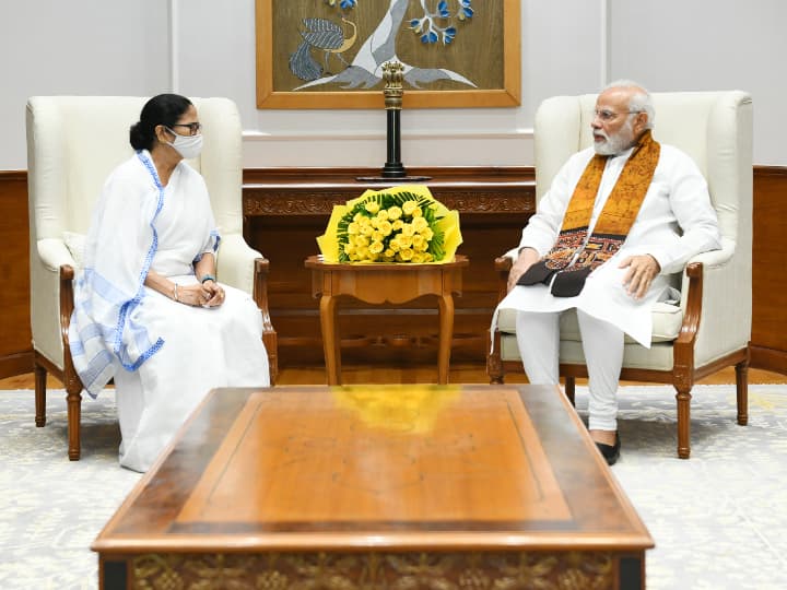 CM Mamata Meets PM Modi: सीएम ममता बनर्जी ने पीएम मोदी से की मुलाकात