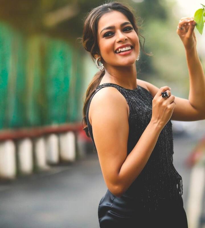 ஹையோ என திகைக்கும் ஐ என வியக்கும் ஐகளுக்கெல்லாம் விடுமுறையை.....