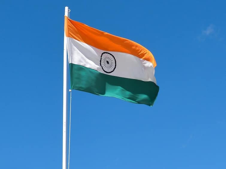 The National flag of India  Flag Manufacturers in Nanded The National flag of India : देशभर फडकतोय नांदेडचा तिरंगा ध्वज
