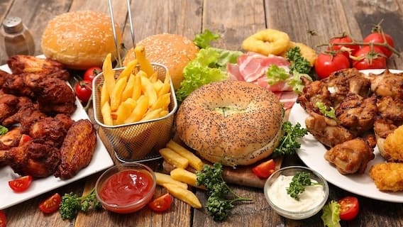 Health Tips: अगर आप हैं तीखा खाने के शौकीन और खाने में पसंद है लाल मिर्च तो हो जाएं सतर्क, शरीर को हो सकते हैं ये गंभीर नुकसान Health Tips: अगर आप हैं तीखा खाने के शौकीन और खाने में पसंद है लाल मिर्च तो हो जाएं सतर्क, शरीर को हो सकते हैं ये गंभीर नुकसान