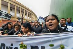 Congress Protest: মূল্যবৃদ্ধি, বেকারত্বের প্রতিবাদে পথে কংগ্রেস, দিল্লিতে ধুন্ধুমার, আটক রাহুল