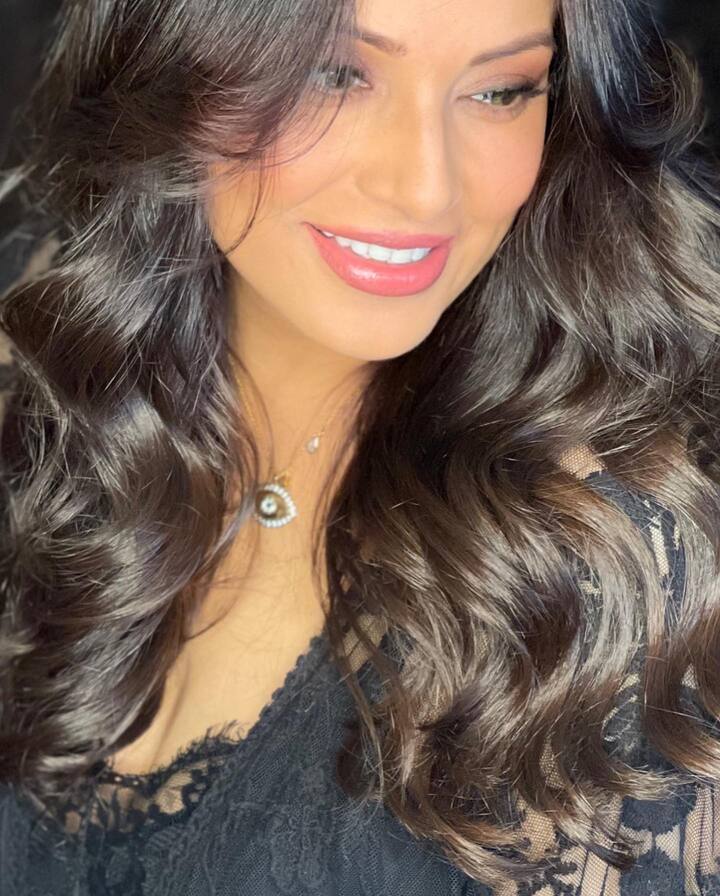 તેના ફેન્સ બિપાશા બાસુને ફિલ્મી પડદે ખૂબ મિસ કરે છે. અભિનેત્રીએ ઘણા સમયથી બોલિવૂડથી દૂરી બનાવી રાખી છે.