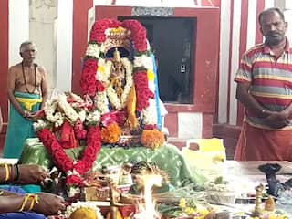 உலகப் புகழ்பெற்ற குச்சனூர் சனீஸ்வர பகவான் கோயிலில் நடந்த  நீலாதேவி  திருக்கல்யாணம்  