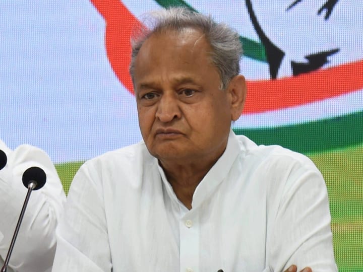 Rajasthan Jalore Dalit Student Death 12 Congress Councilors Sent Resignation CM Ashok Gehlot Rajasthan News: जालौर में दलित छात्र की मौत का मामला, 12 कांग्रेस पार्षदों ने CM गहलोत को भेजा इस्तीफा