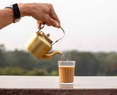 Health Tips: क्या आप भी चाय-कॉफी से करते हैं अपने दिन की शुरुआत? तो हो जाएं सावधान, उठाना पड़ सकता है नुकसान