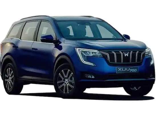 જો તમે 4 મીટરથી મોટી SUV (વાહનો પર GST) ખરીદો છો, જેનું એન્જિન 1500cc કરતાં વધુ પાવરફુલ છે અને તેનું ગ્રાઉન્ડ ક્લિયરન્સ 169mm કરતાં વધુ છે. આ વાહનો પર 22 ટકા સેસ લાગે છે. એટલે કે 28 ટકા GST + 22 ટકા સેસ = 50 ટકા ટેક્સ ચૂકવવો પડશે.