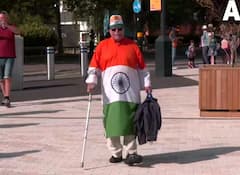 CWG 2022:  કોમનવેલ્થમાં ભારતની મહિલા ક્રિકેટ ટીમને ચીયર કરવા આ રીતે આવ્યા ફેંસ, જુઓ તસવીરો