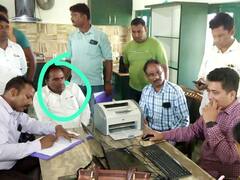 Katni News: जनसेवा की कसम खाने के तीसरे दिन ही रिश्वत लेते पकड़ा गया सरपंच, लोकायुक्त टीम ने किसान के घर रंगेहाथ दबोचा