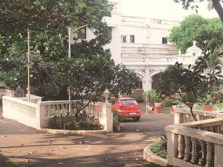 Maha Vikas Aghadi Uddhav Thackeray Sarkar Ministers bungalow issue सरकार गेले तरीही मविआ सरकारमधील अनेकांचा सरकारी बंगल्याचा मोह कायम!