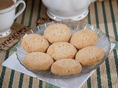 Kitchen Tips: बच्चों के लिए स्नैक्स में बनाएं टेस्टी और हेल्दी गुड़ की नानखटाई, ये रही इसकी आसान रेसिपी