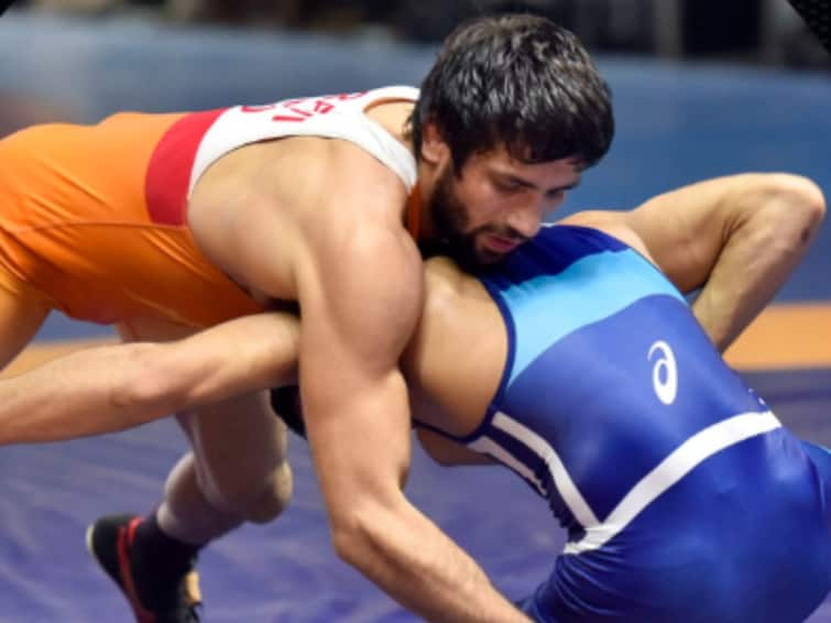 Naveen and Ravi Dahiya have reached the final in the Commonwealth Games 2022 wrestling CWG 2022: कुश्ती में आज भी कई मेडल पक्के, नवीन और रवि दहिया फाइनल में तो पूजा ब्रॉन्ज के लिए लगाएंगी दांव